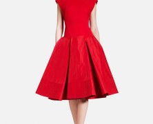 Маленькое…красное платье